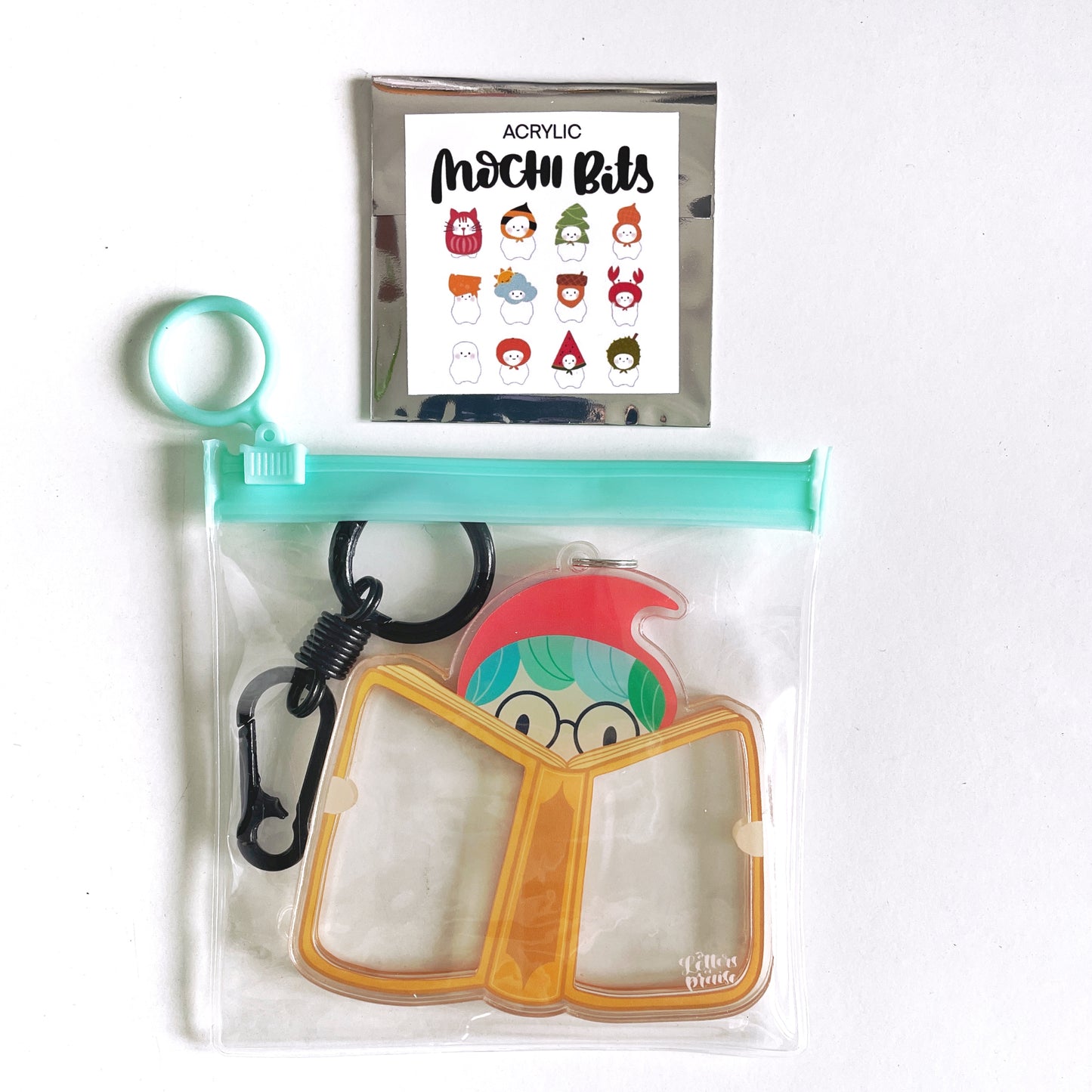 Mylo Book Shaker Keychain
